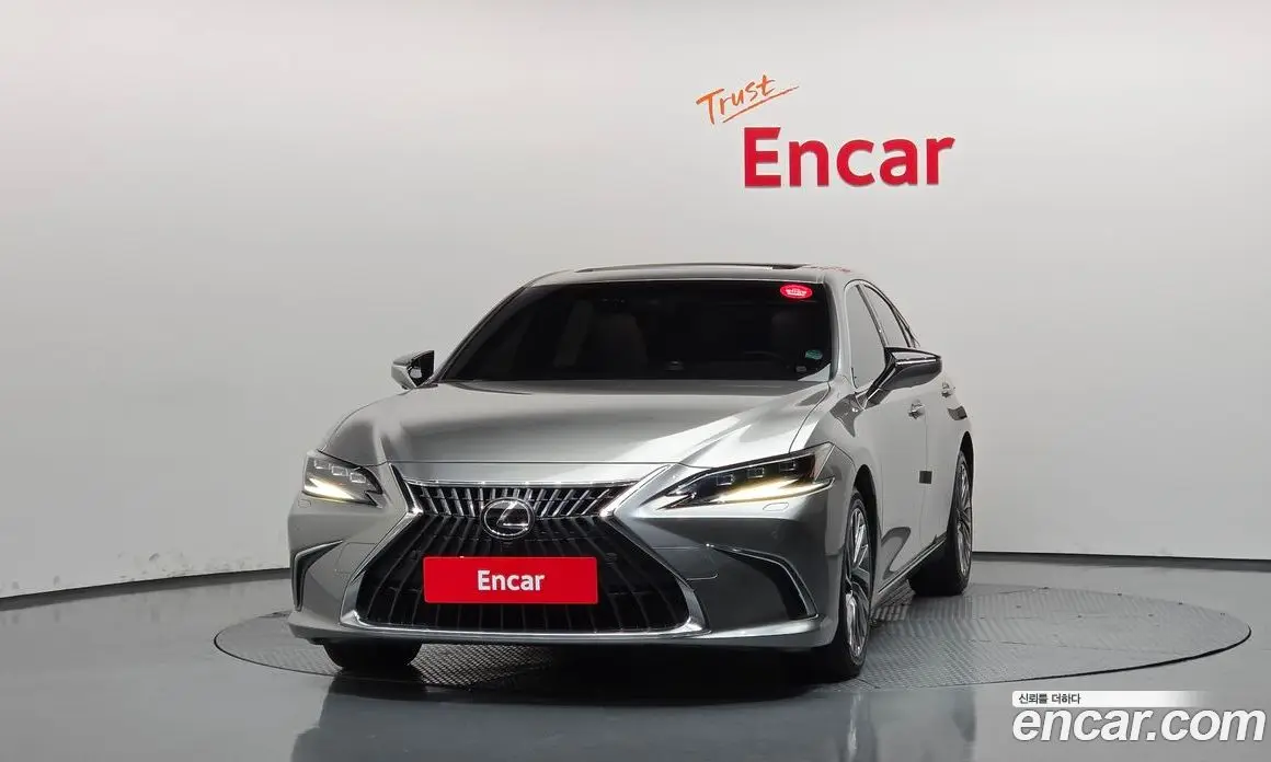 Lexus ES 2024 2.5 АКПП, фото 3