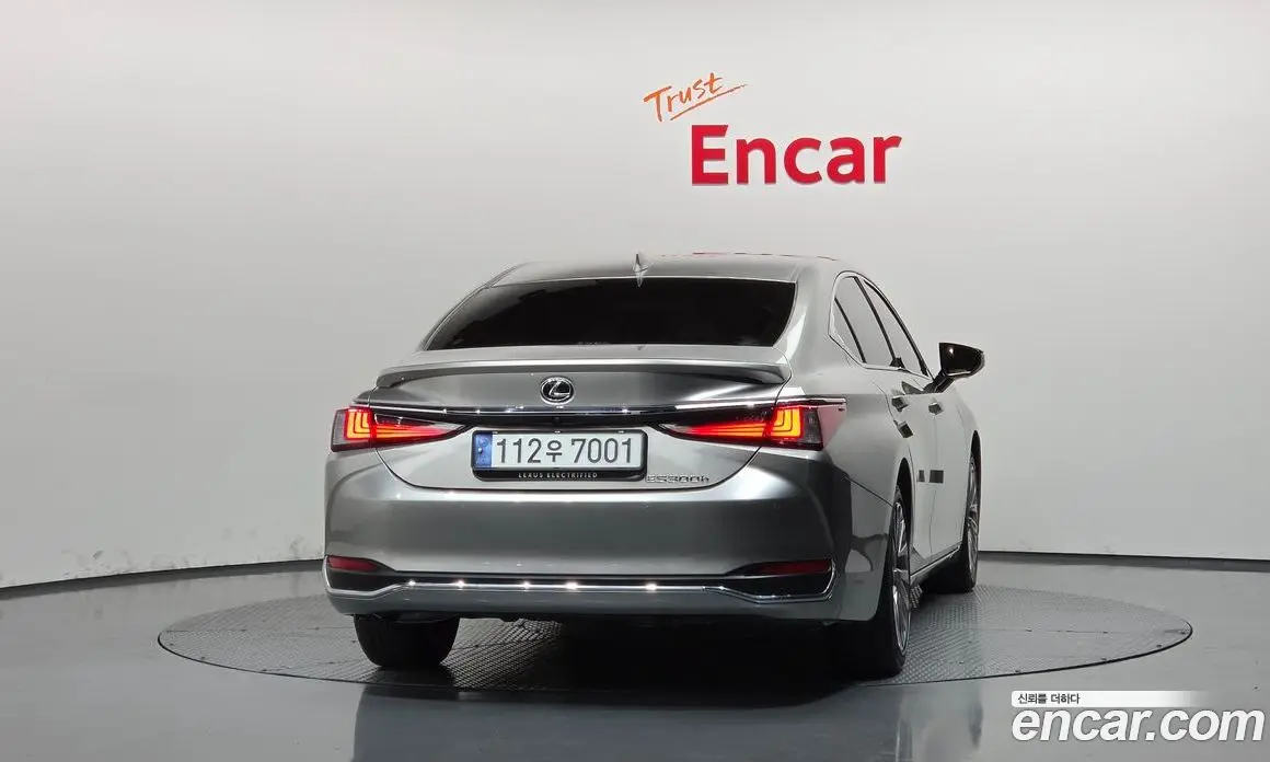 Lexus ES 2024 2.5 АКПП, фото 4
