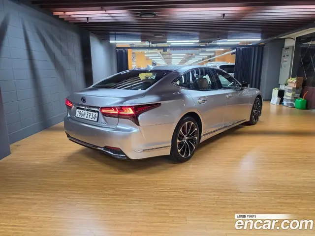 Lexus LS 2022 3.5 вариатор, миниатюра 2 Lexus LS 2022 3.5 вариатор, миниатюра 2