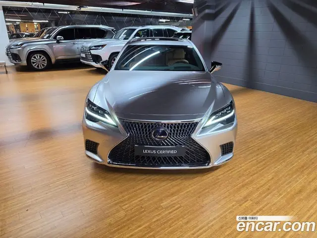 Lexus LS 2022 3.5 вариатор, миниатюра 3 Lexus LS 2022 3.5 вариатор, миниатюра 3