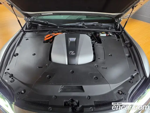 Lexus LS 2022 3.5 вариатор, миниатюра 6 Lexus LS 2022 3.5 вариатор, миниатюра 6