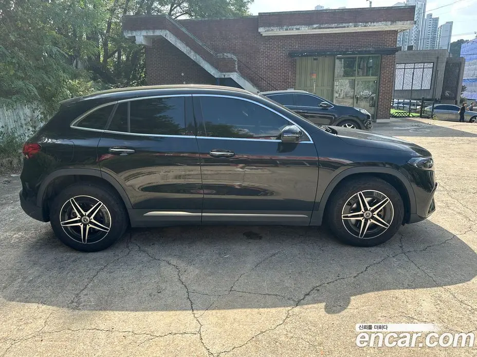 Mercedes-Benz EQA 2023 2.0 АКПП, фото 4