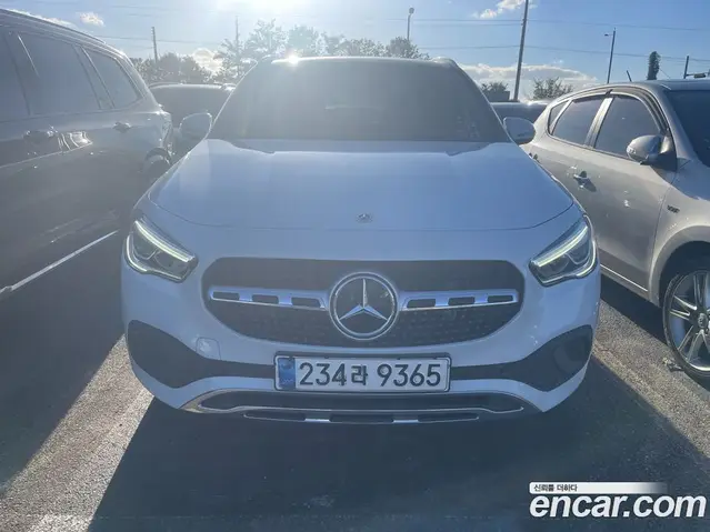 Mercedes-Benz GLA-Class 2021 2.0 АКПП, миниатюра 3