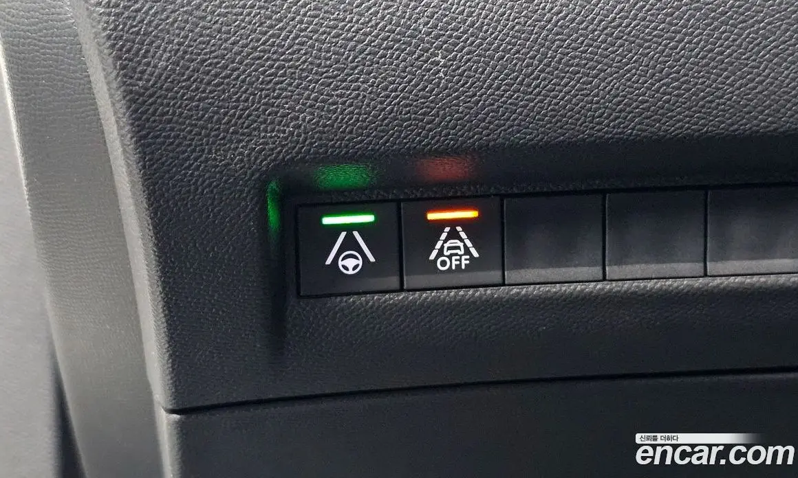 Peugeot 2008 2021 1.5 АКПП, фото 17