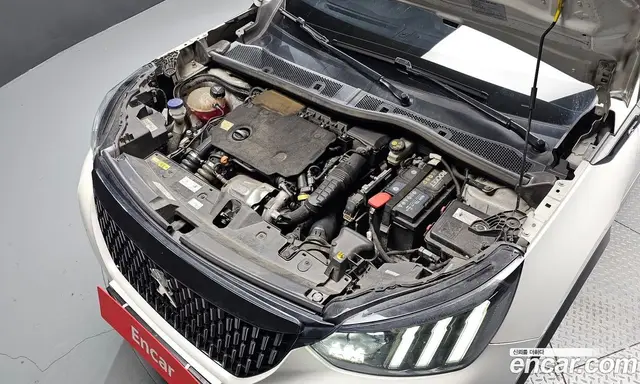 Peugeot 2008 2021 1.5 АКПП, миниатюра 6