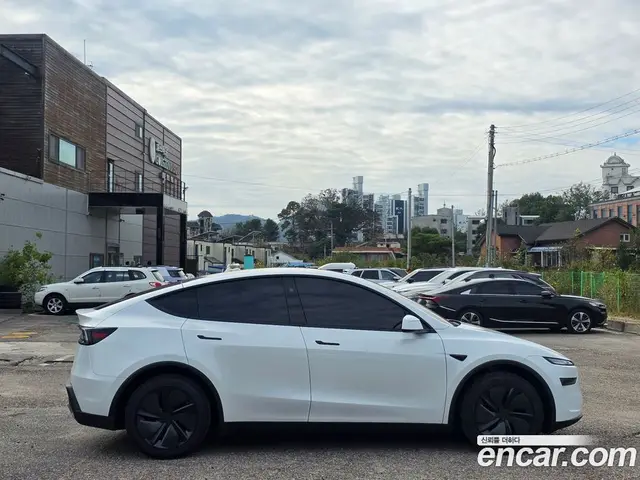 Tesla Model Y 2026 1.0 АКПП, миниатюра 4 Tesla Model Y 2026 1.0 АКПП, миниатюра 4