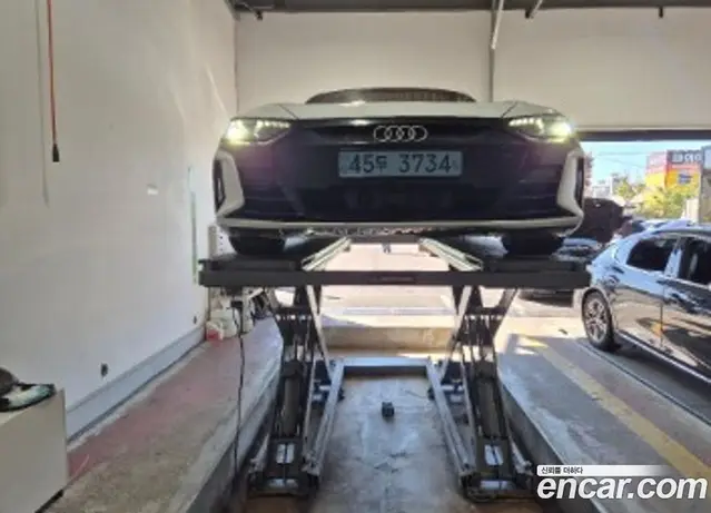 Audi e-tron GT, 2021, 56 250 км
