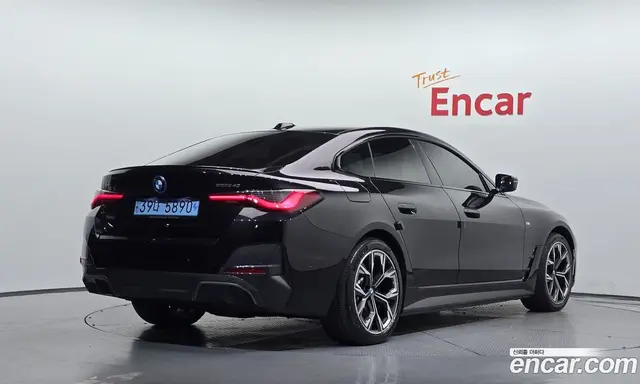 BMW i4, 2022, 66 239 км