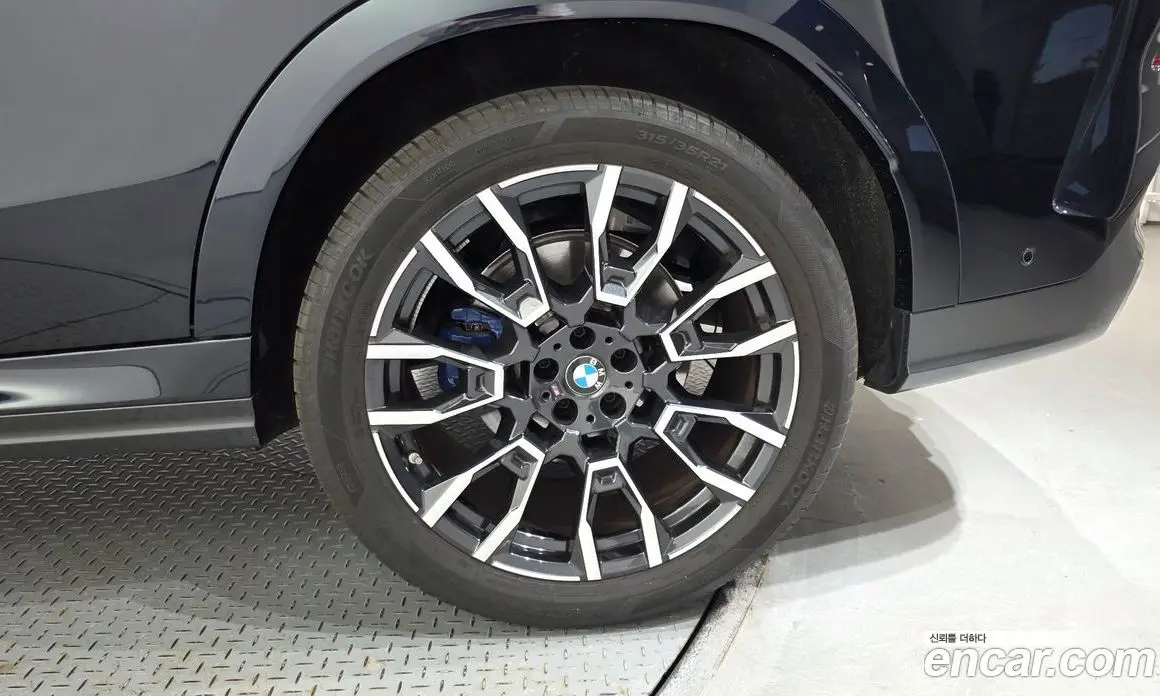 BMW X6 2025 3.0 АКПП, фото 7