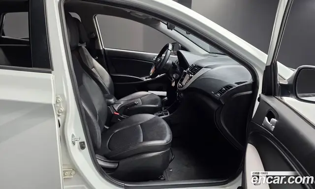 Hyundai Accent 2015 1.6 АКПП, миниатюра 11