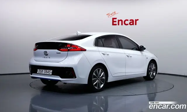 Hyundai Ioniq 2016 1.6 АКПП, миниатюра 2