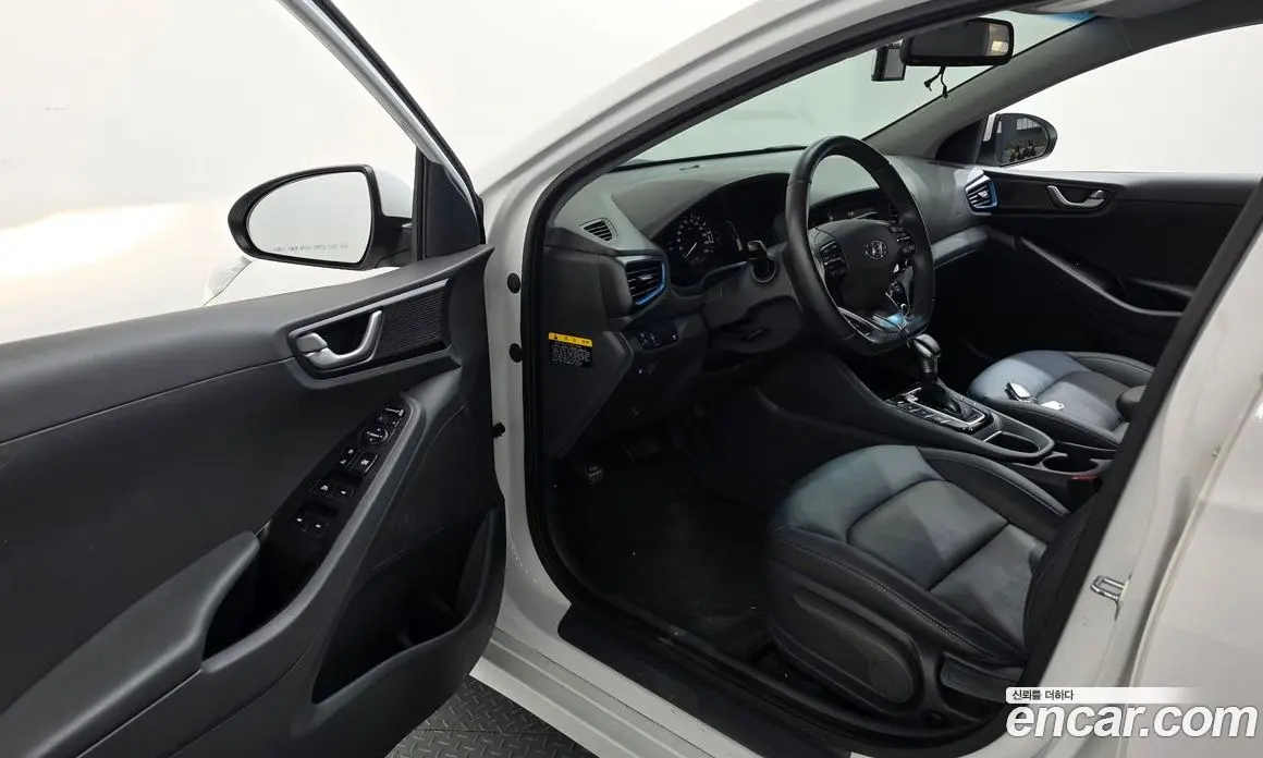 Hyundai Ioniq 2016 1.6 АКПП, фото 13