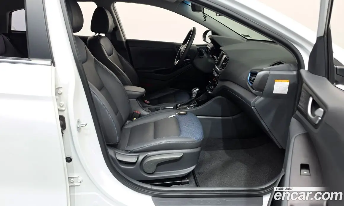 Hyundai Ioniq 2016 1.6 АКПП, фото 16