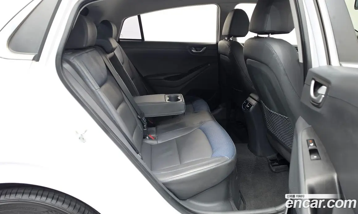 Hyundai Ioniq 2016 1.6 АКПП, фото 17