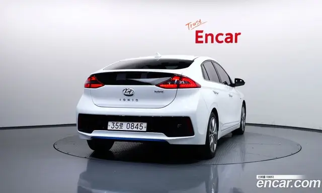 Hyundai Ioniq 2016 1.6 АКПП, миниатюра 4