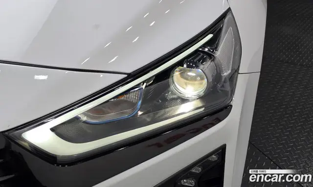 Hyundai Ioniq 2016 1.6 АКПП, миниатюра 8
