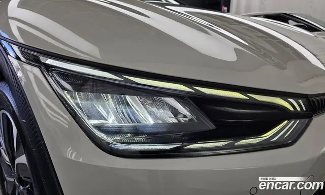 Kia EV6 2022 0.1 АКПП, миниатюра 8 Kia EV6 2022 0.1 АКПП, миниатюра 8