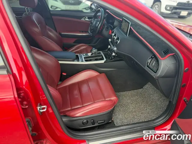 Kia Stinger 2019 3.3 АКПП, миниатюра 11 Kia Stinger 2019 3.3 АКПП, миниатюра 11