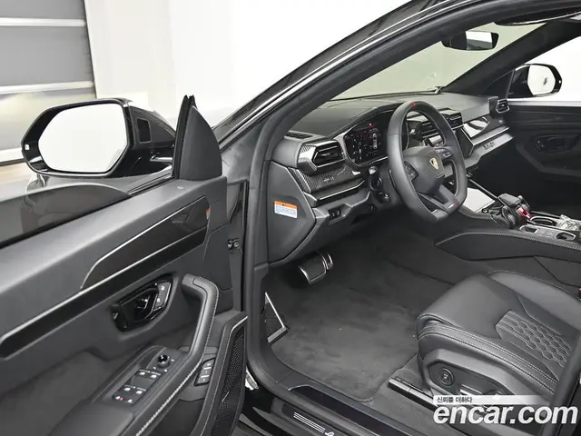 Lamborghini Urus 2025 4.0 АКПП, миниатюра 11 Lamborghini Urus 2025 4.0 АКПП, миниатюра 11