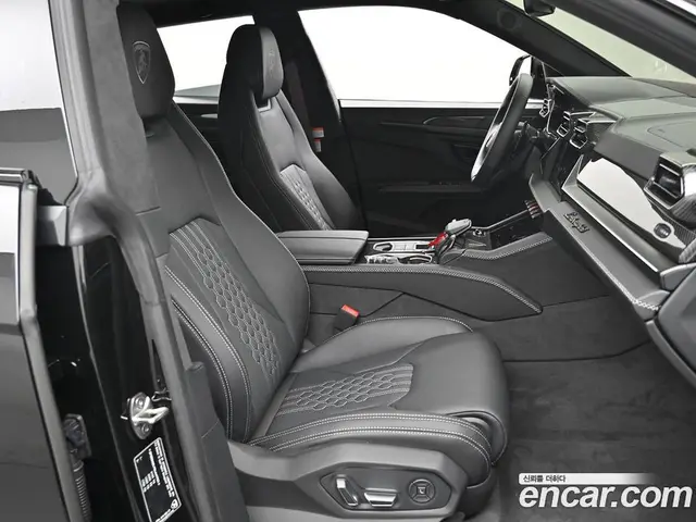 Lamborghini Urus 2025 4.0 АКПП, миниатюра 10 Lamborghini Urus 2025 4.0 АКПП, миниатюра 10
