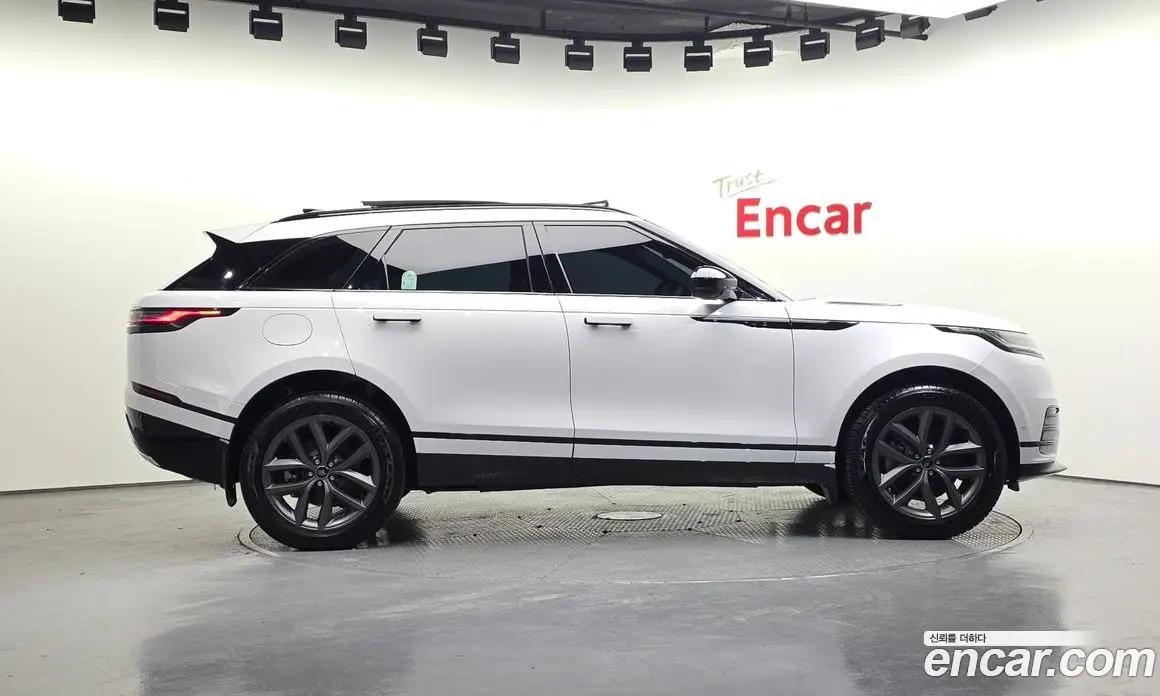 Land Rover Range Rover Velar 2026 2.0 АКПП, фото 5
