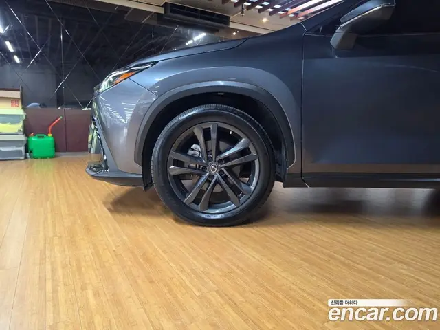 Lexus NX 2023 2.5 вариатор, миниатюра 5 Lexus NX 2023 2.5 вариатор, миниатюра 5