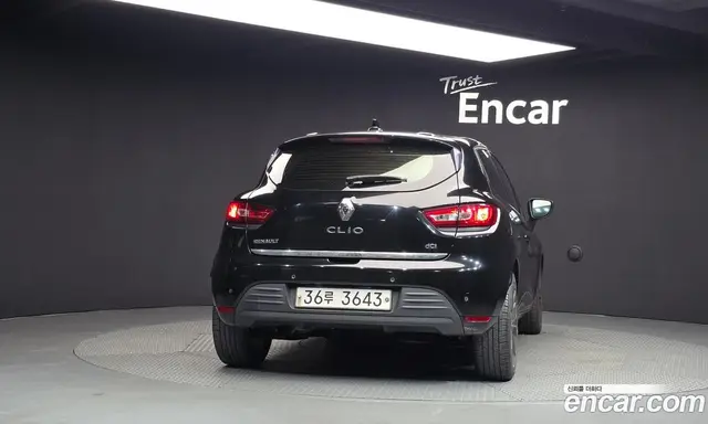 Renault (Samsung) Clio 2018 1.5 АКПП, миниатюра 4 Renault (Samsung) Clio 2018 1.5 АКПП, миниатюра 4