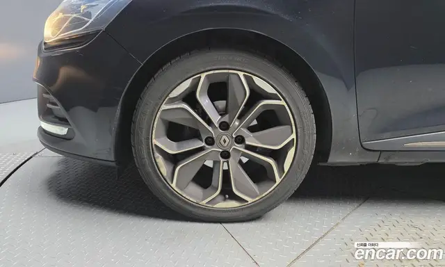 Renault (Samsung) Clio 2018 1.5 АКПП, миниатюра 5 Renault (Samsung) Clio 2018 1.5 АКПП, миниатюра 5