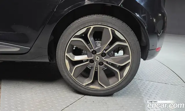 Renault (Samsung) Clio 2018 1.5 АКПП, миниатюра 7 Renault (Samsung) Clio 2018 1.5 АКПП, миниатюра 7