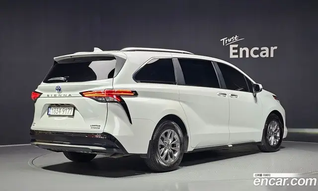 Toyota Sienna 2023 2.5 АКПП, миниатюра 2