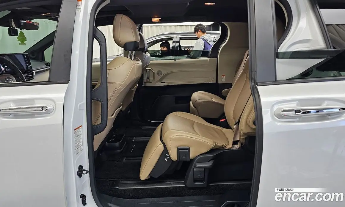 Toyota Sienna 2023 2.5 АКПП, фото 18