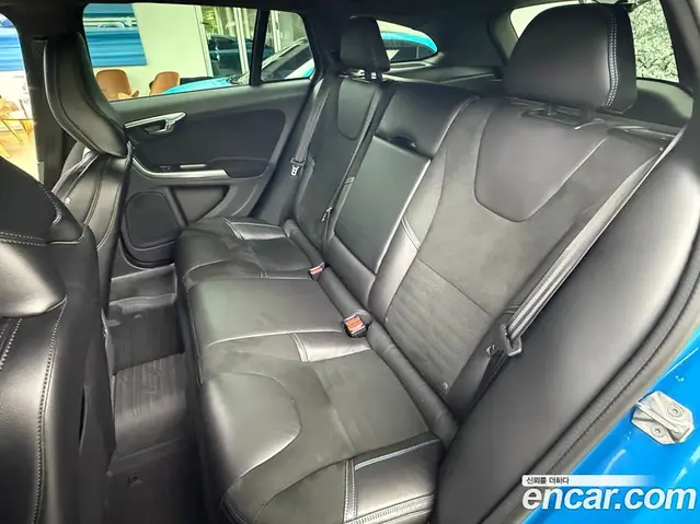 Volvo V60 2018 2.0 АКПП, миниатюра 11 Volvo V60 2018 2.0 АКПП, миниатюра 11