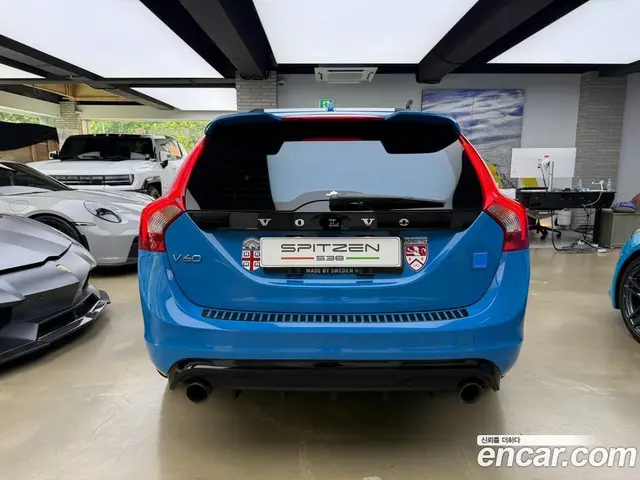 Volvo V60 2018 2.0 АКПП, миниатюра 4 Volvo V60 2018 2.0 АКПП, миниатюра 4