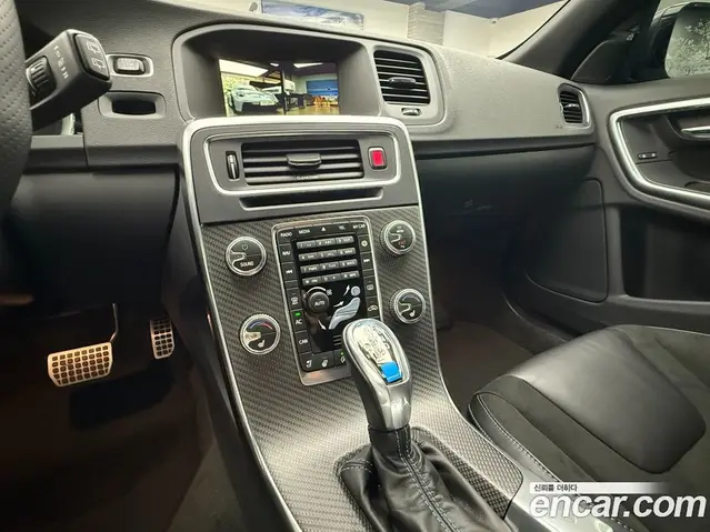Volvo V60 2018 2.0 АКПП, миниатюра 9 Volvo V60 2018 2.0 АКПП, миниатюра 9