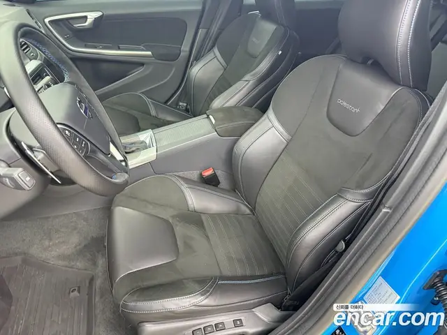 Volvo V60 2018 2.0 АКПП, миниатюра 10 Volvo V60 2018 2.0 АКПП, миниатюра 10