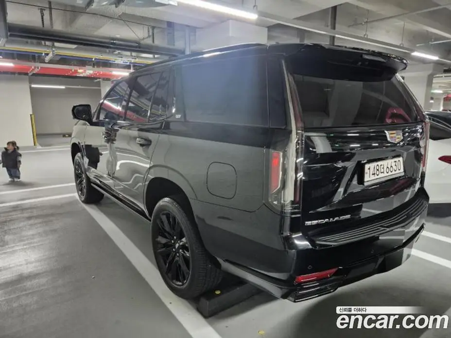 Cadillac Escalade 2023 6.2 АКПП, фото 5