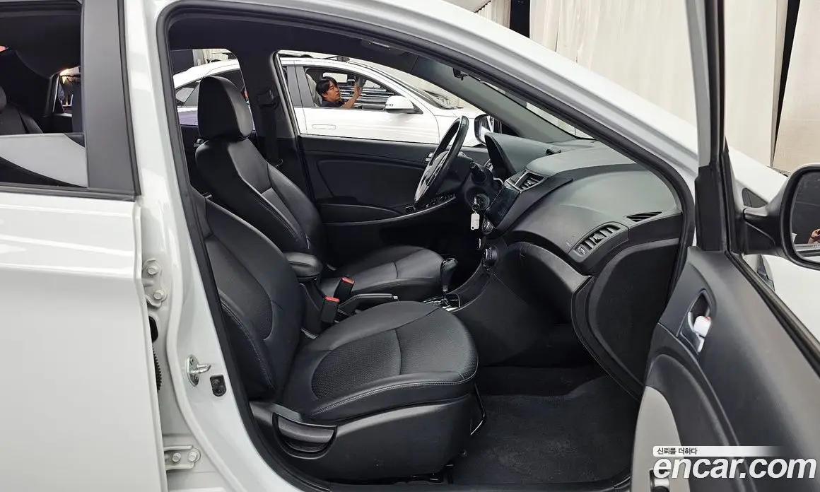 Hyundai Accent 2015 1.6 АКПП, фото 17
