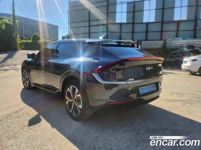 Kia EV6 2022 0.3 АКПП, миниатюра 3 Kia EV6 2022 0.3 АКПП, миниатюра 3