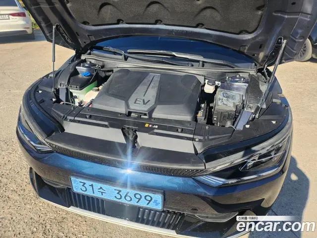 Kia EV6 2022 0.3 АКПП, миниатюра 5 Kia EV6 2022 0.3 АКПП, миниатюра 5