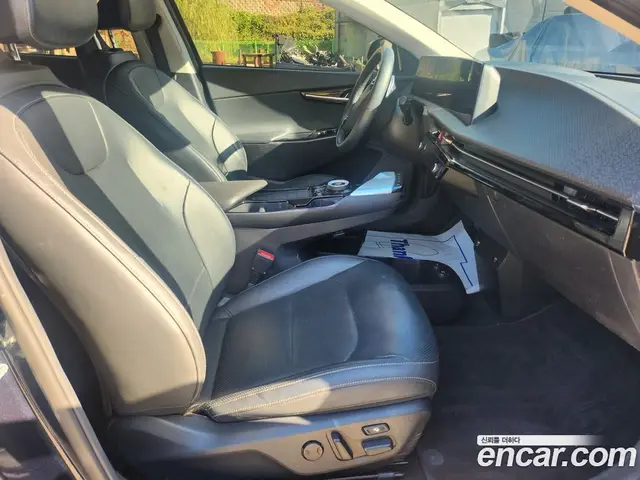 Kia EV6 2022 0.3 АКПП, миниатюра 8 Kia EV6 2022 0.3 АКПП, миниатюра 8