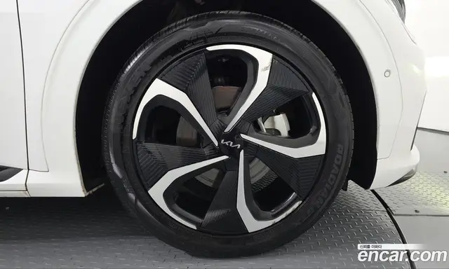 Kia EV6 2022 0.1 АКПП, миниатюра 6 Kia EV6 2022 0.1 АКПП, миниатюра 6