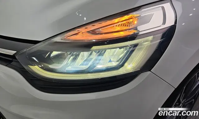Renault (Samsung) Clio 2019 1.5 АКПП, миниатюра 8