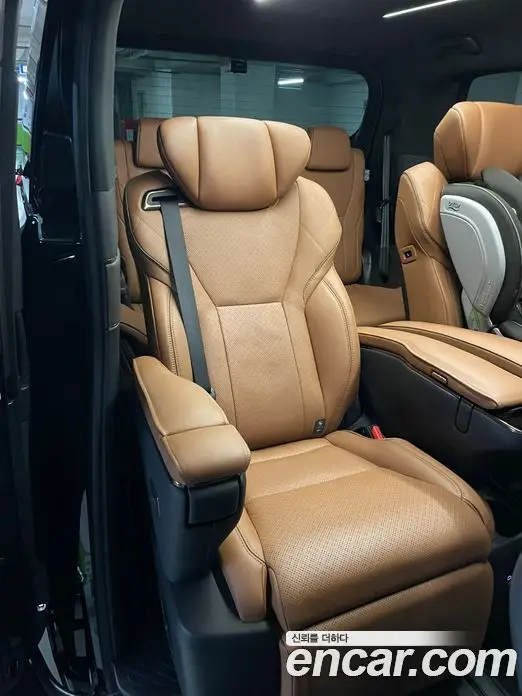 Toyota Alphard 2024 2.5 вариатор, миниатюра 7