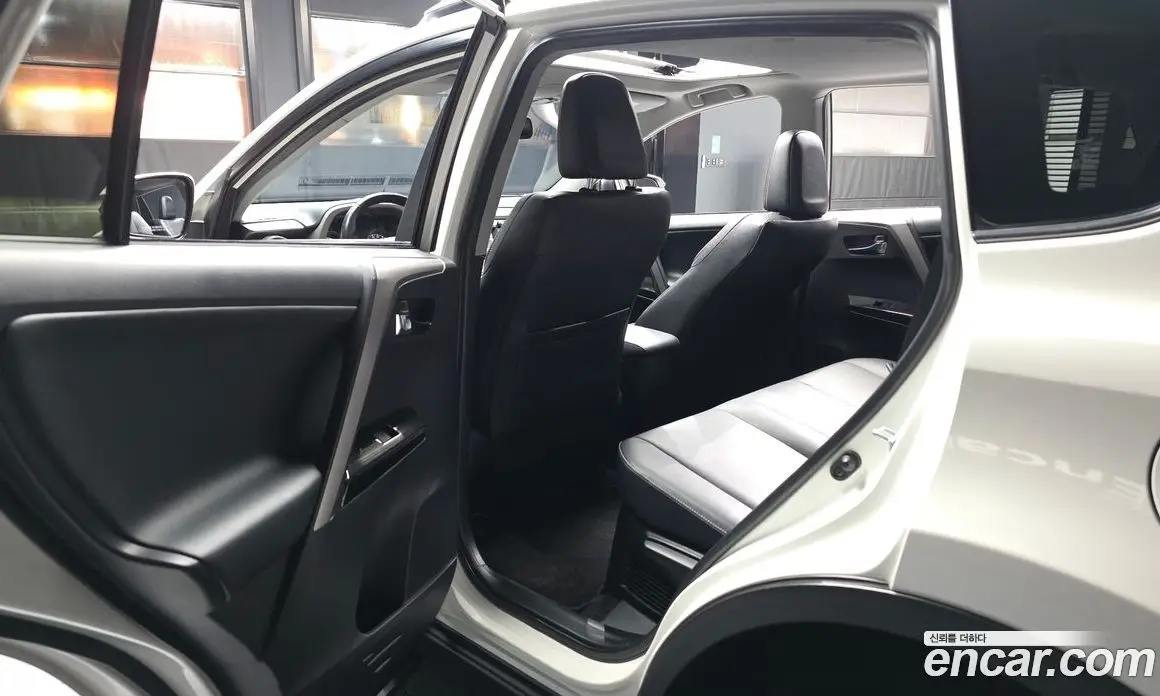Toyota RAV4 2018 2.5 АКПП, фото 16 Toyota RAV4 2018 2.5 АКПП, фото 16
