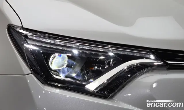 Toyota RAV4 2018 2.5 АКПП, миниатюра 8 Toyota RAV4 2018 2.5 АКПП, миниатюра 8