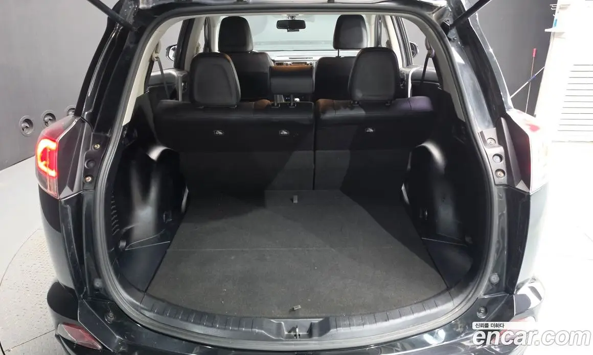 Toyota RAV4 2018 2.5 АКПП, фото 20 Toyota RAV4 2018 2.5 АКПП, фото 20