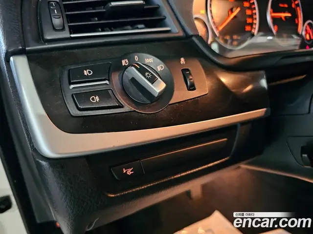BMW 5 серия 2011 2.0 АКПП, миниатюра 12