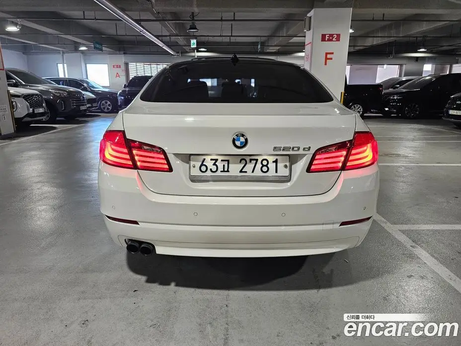 BMW 5 серия 2011 2.0 АКПП, фото 4
