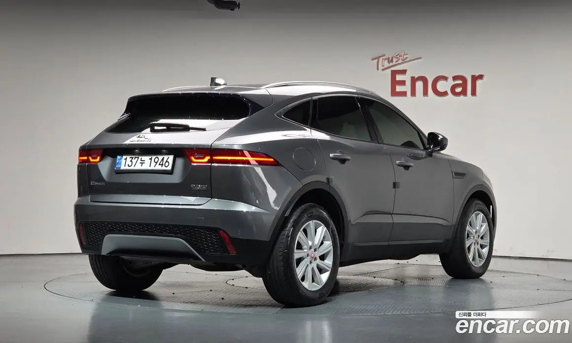 Jaguar E-Pace 2019 2.0 АКПП, фото 1 Jaguar E-Pace 2019 2.0 АКПП, фото 1