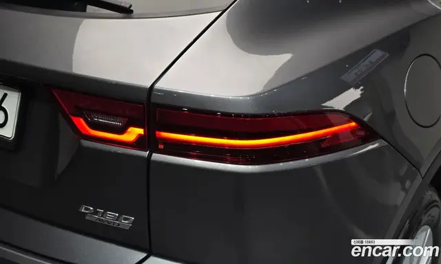 Jaguar E-Pace 2019 2.0 АКПП, миниатюра 8 Jaguar E-Pace 2019 2.0 АКПП, миниатюра 8